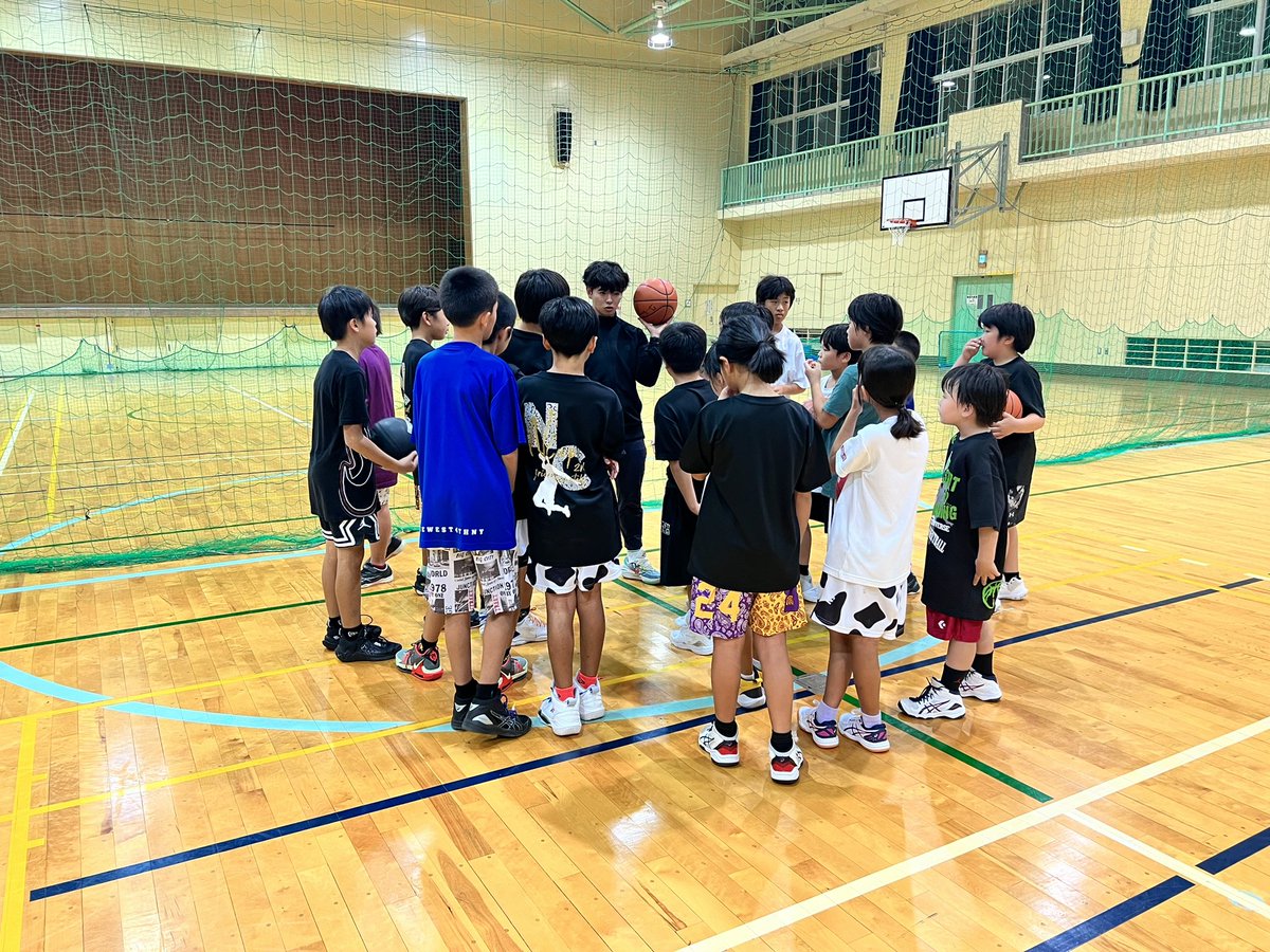NsBasketball00's tweet photo. 【🏀N's Basketball Academy🏀】

〜体験・見学いつでもどうぞ！！〜

八尾市南木ノ本防災体育館にて
19:15〜スタートです🏀
#Ns #basketball #Academy
#EnjoyBasketball #basketball
#TheWEST4thNY #Nskindness https://t.co/3NltPEU3vj