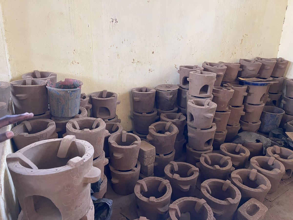 Michael851112's tweet photo. In Mbira, @miseancara member Jesuits are helping the eradication of charcoal &amp; firewood through the use of ceramic clean cooking stoves which also serves a source of income for these lovely rural entrepreneurs. #ClimateAction 
@miseancara 
@Irish_Aid https://t.co/vyJUFwH1gY