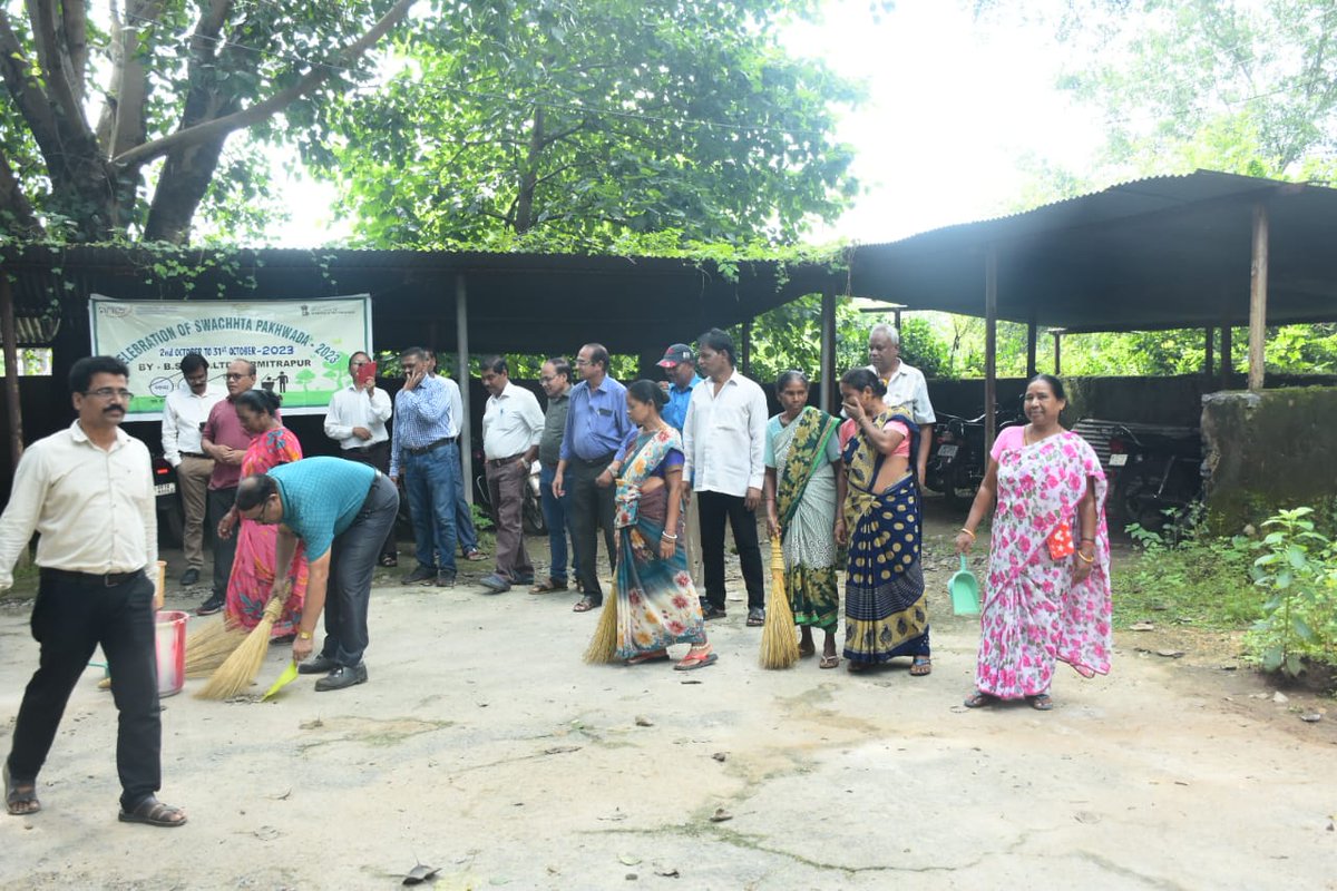 RINL_VSP's tweet photo. #SpecialCampaign3.O The Health Centre premises are now cleaner, thanks to the dedicated efforts of #BSLC during the month of October. Kudos to their commitment to a healthier environment! #RINL @JM_Scindia @fskulaste @SteelMinIndia @PibSteel @PIB_India @PMOIndia https://t.co/q8oK9L5NvZ