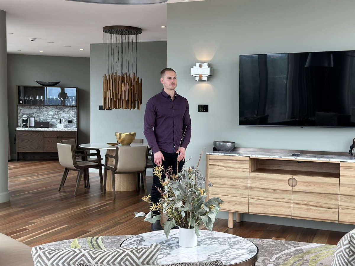 Join us on a delightful hotel tour with the amazing Marketing Specialist, Mitch Martin, here at The Tasman today! 🏨🌆 #TasmanTour #HotelExperience #MeetMitch