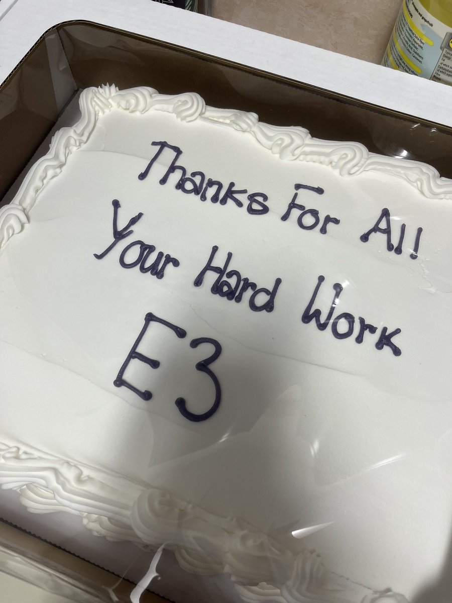 A big Thankyou to @NmghE3 for the hard work you do every day .. you are an amazing team, enjoy your cake 🍰 @sarah_annsankey @Sarahslicker1 @NmghE3 @cherylcasey22 @reidme @_NicolaCrowther @NadineW06996127