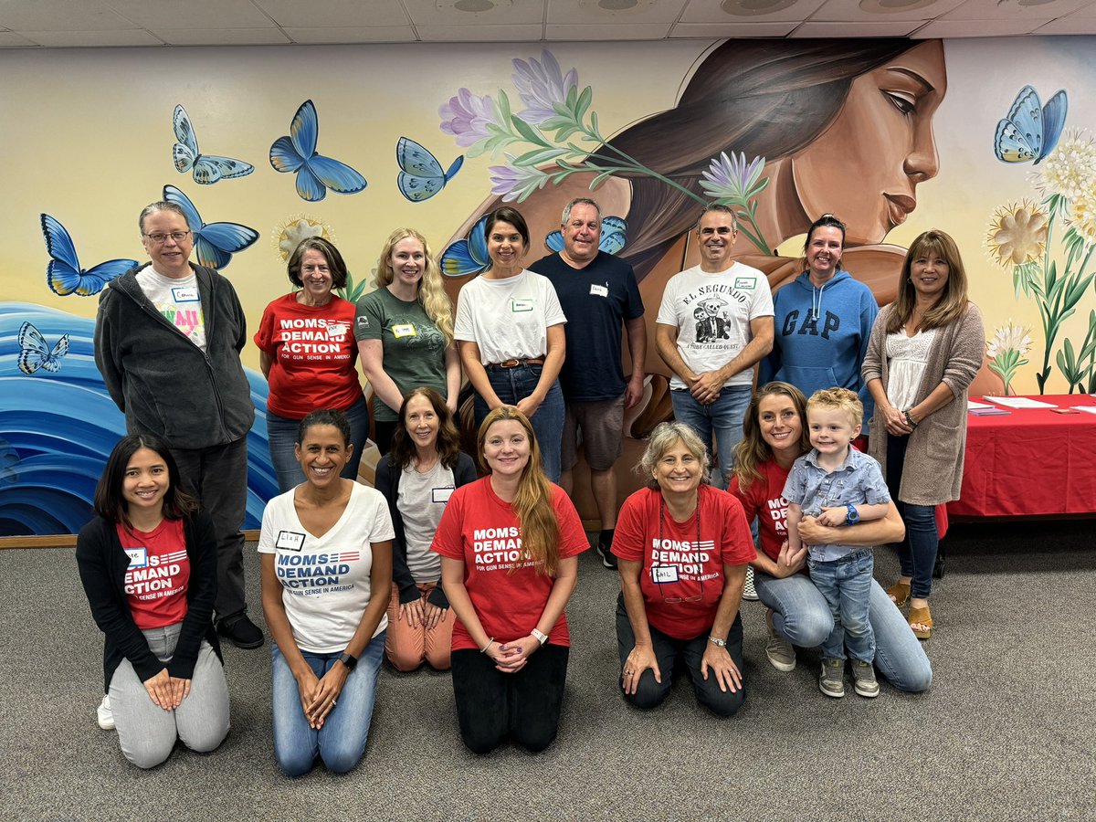 LA South Bay <a href="/momsdemand/">Moms Demand Action</a> October meeting is in the books! Thank you to this amazing group of volunteers and Michele, our guest speaker from @1736familycrisiscenter , who is doing such great work to help survivors of domestic violence. #domesticviolenceawarenessmonth <a href="/everytown/">Everytown</a>