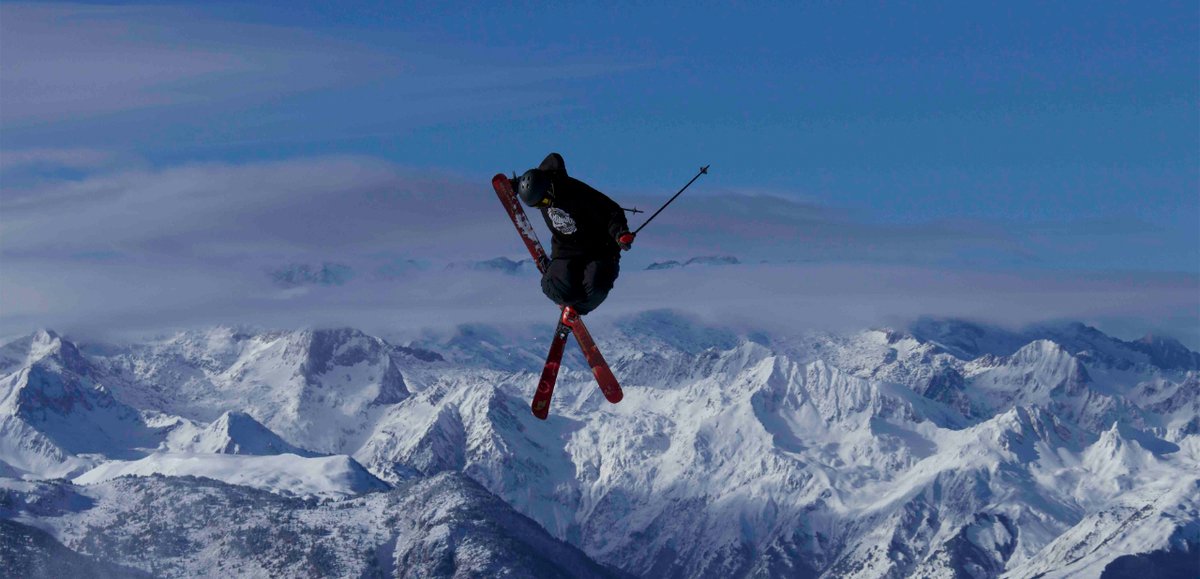 MACBaqueira's tweet photo. Ha llegado el momento de presentar el club de Esquí y Snowboard. Son muchos años dedicados a la enseñanza de los más jóvenes y hoy quisiéramos agradecer a todos los que han formado parte de este proyecto hasta la fecha, deportistas, padres, madres, entrenadores y amigos ¡GRACIAS! https://t.co/45Sm8eyxKb