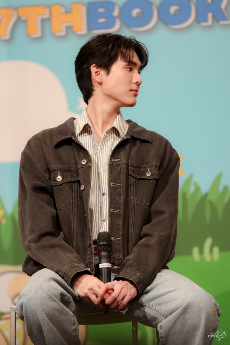 BABEFOXJS's tweet photo. ที่ตรงนี้ไม่มีแม่ ไม่มีน้องลูกบุ๊ค พี่เดชเท่านั้นที่ knocj everything 🫶🏻 #27thBookinTomatoLand #kasibook #BABEFOXJSshot https://t.co/Bs2a0e64XV
