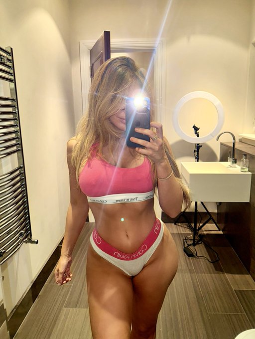 Pink to make the boys&hellip;. 😉💕💦 https://t.co/jLZ5BSxggE