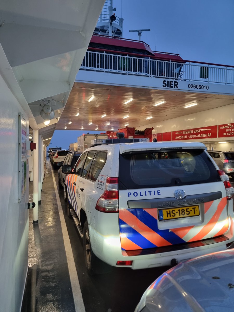 Politie Ameland tweet media