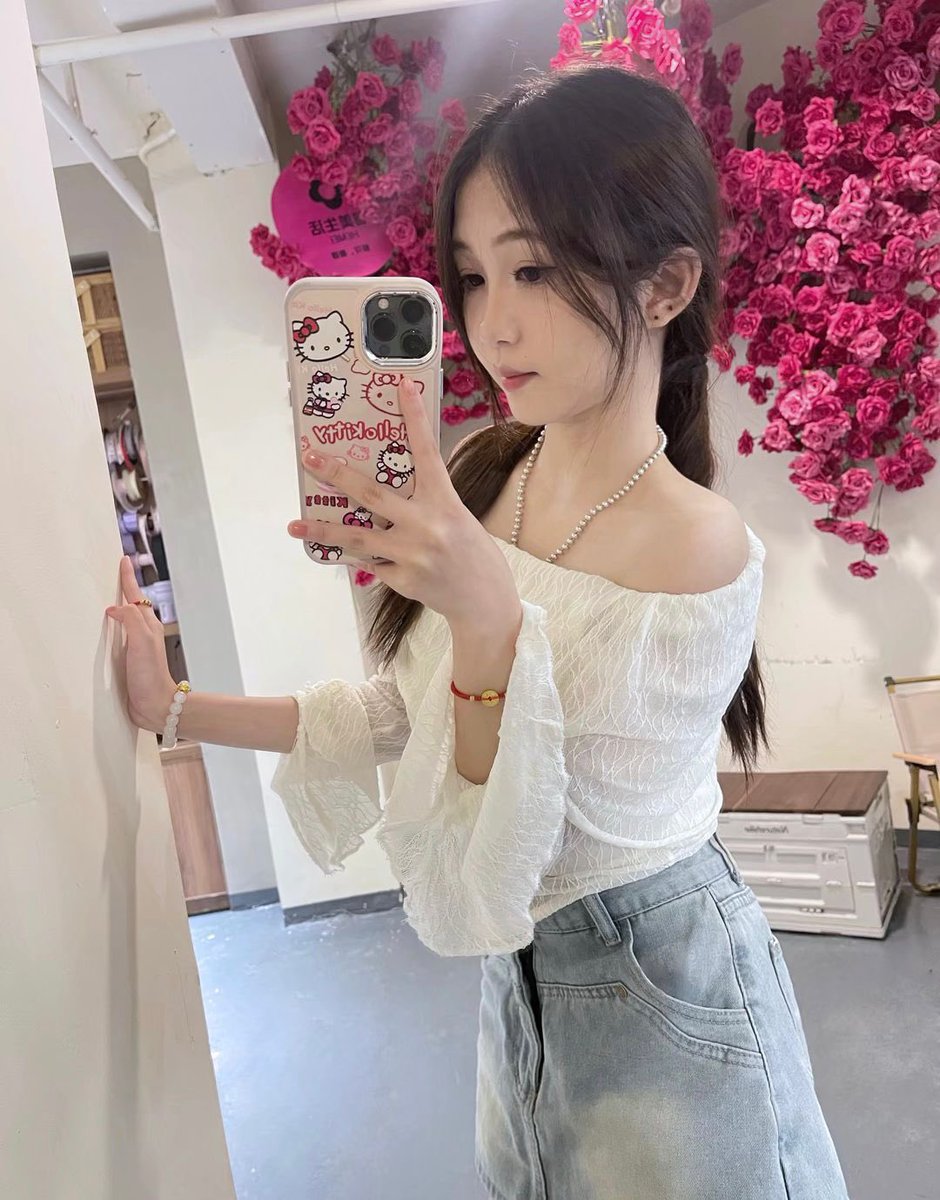bevgadams's tweet photo. 点击置顶推文获取妹妹联系方式)

地区：合肥瑶海区
年龄:00后
可上门也有课室
价格:6张次8张全套  20-25张包夜
服务:69口爆，无套，车震，制服，jk黑丝鸳鸯浴，乖巧听话，B紧，臀推鸡鸡 老汉推车
#合肥约炮 #合肥兼职 #合肥同城 #合肥资源 #合肥外围 #合肥援交 https://t.co/tISYKM5OaG