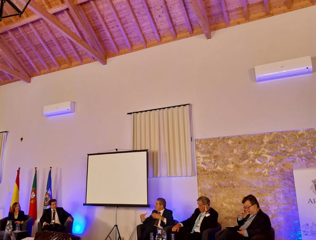 La relación entre 🇪🇸 y 🇵🇹 ha sido uno de los temas que hemos abordado en la "Jornada económica luso española" organizada por <a href="/CamaraAlenquer/">Município de Alenquer</a> y por <a href="/ComunidadeOeste/">Comunidade Intermunicipal do Oeste</a>. Una cuestión, de estrategia compartida entre ambos países, por la que apostamos desde que empezamos a operar en