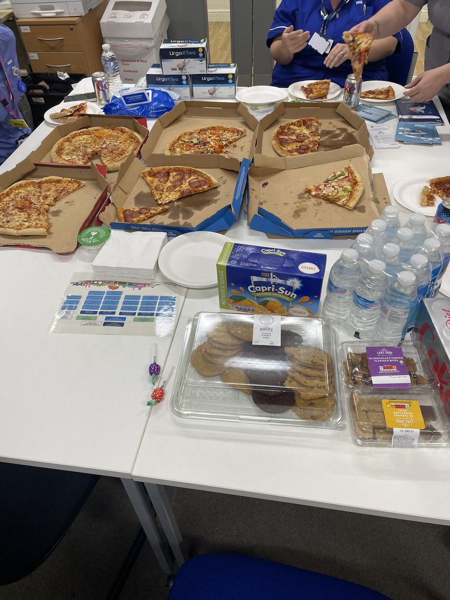 traygib's tweet photo. @ethomasuo, thank you soo much for the lunch and expert knowledge @AndAshfield throughly enjoyed by everyone involved https://t.co/qLOe51GDqt
