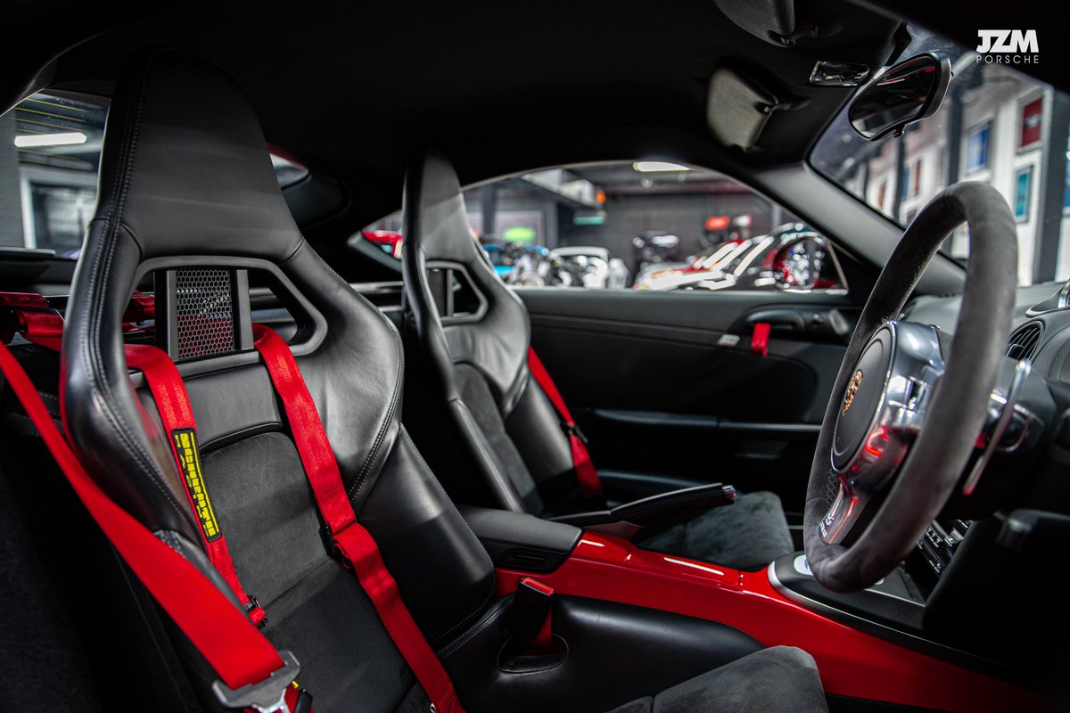 This ultra rare, guards red 987 Cayman R isn’t a proposition that’s likely to be easily repeated and as such JZM are delighted to offer this for sale on behalf of a longstanding client.

jzmporsche.com/cars/porsche-9…