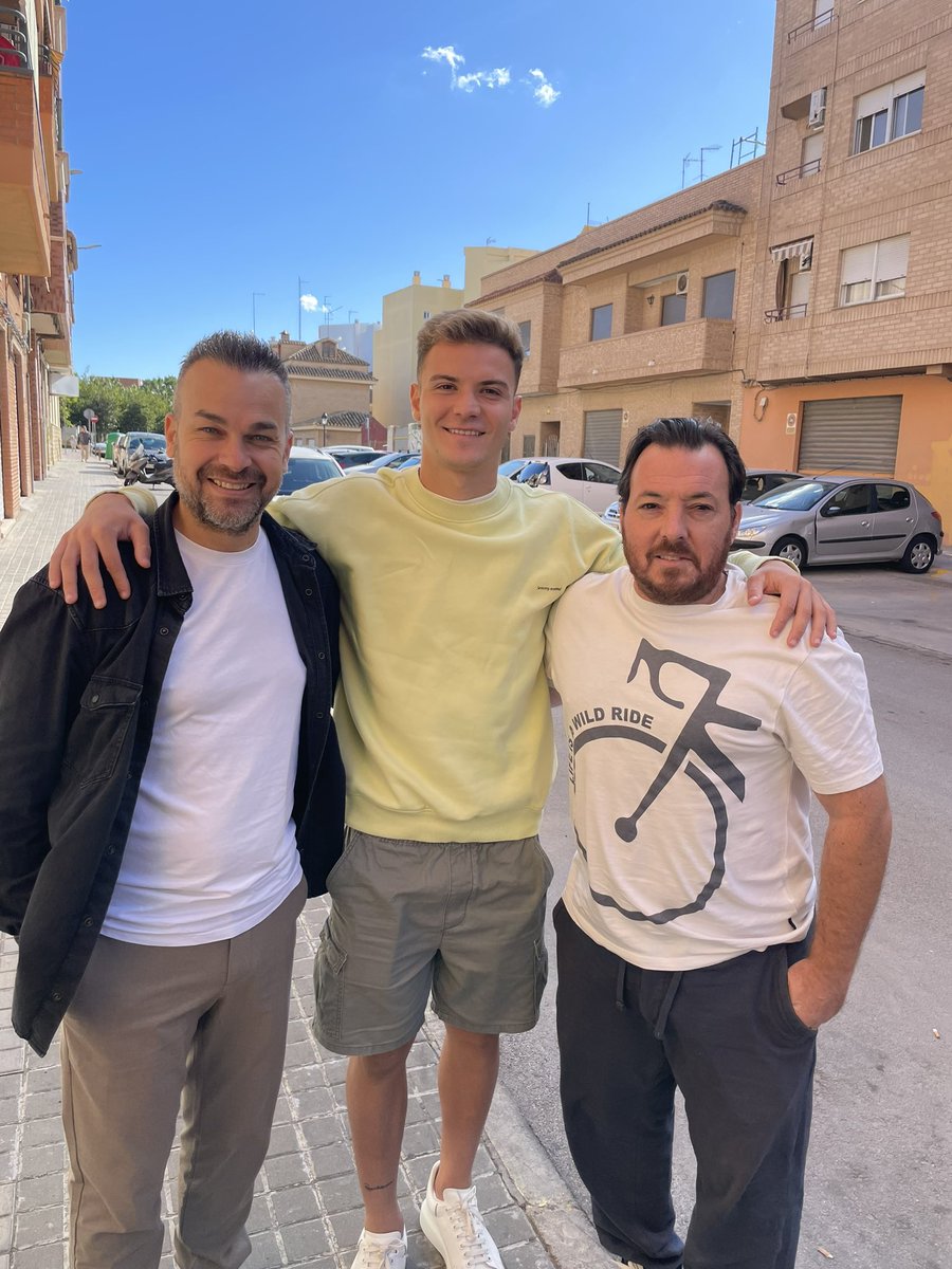 GaldeanoNexo's tweet photo. ¡Gracias fenómeno!

🚀 🔝⚽️ @climentat https://t.co/brjxCrdZ3O