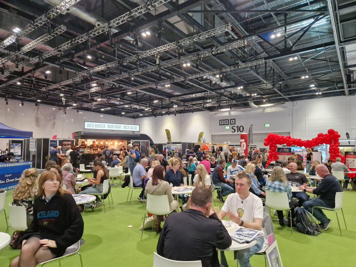 Ski_Press's tweet photo. Great weekend at the London Snow Show. Here's to a successful Winter.
#snowshow #skiing #snowsports #skiindustry #SPnetwork #eXcel #london https://t.co/DnwR1WJmt2