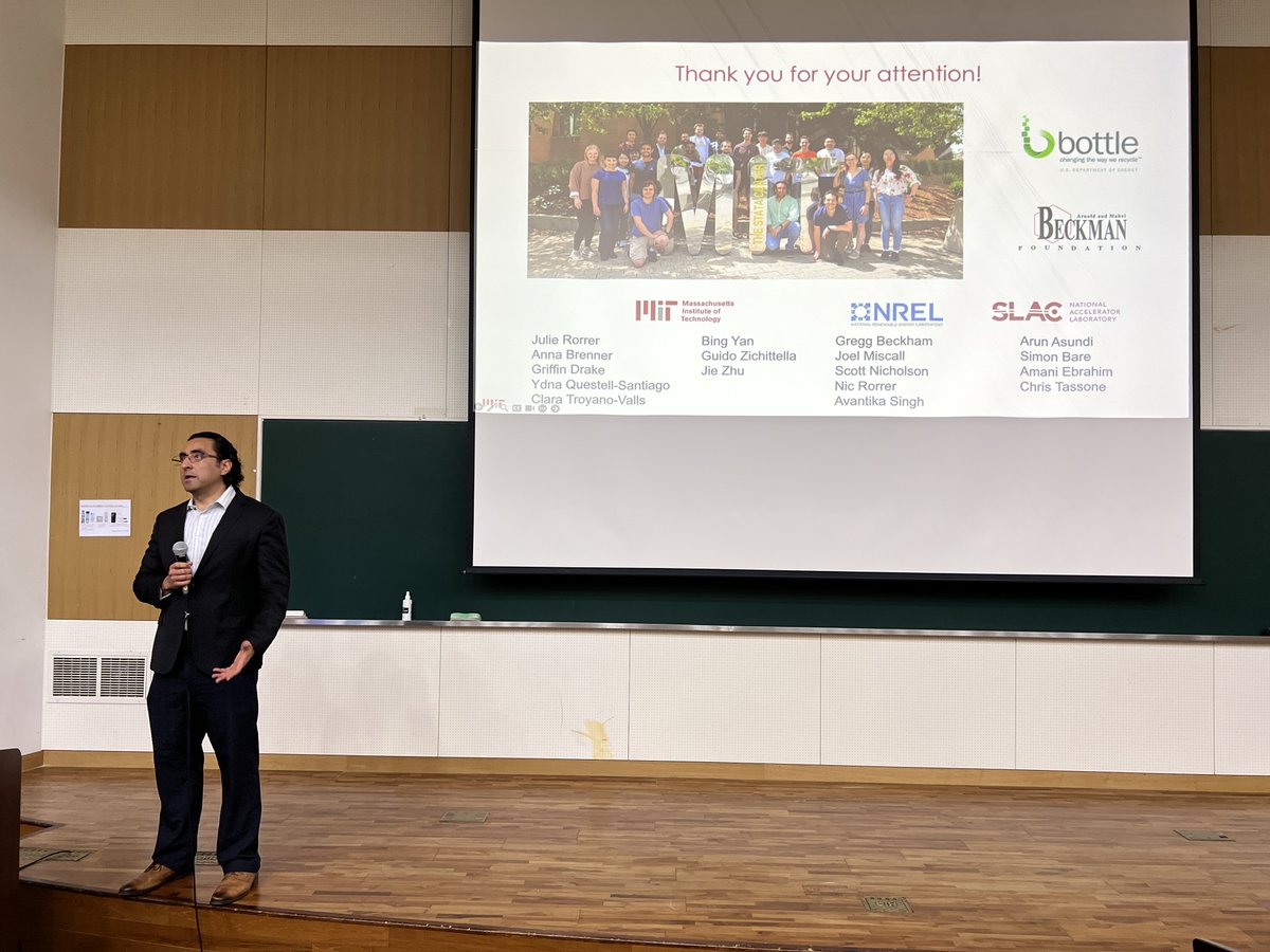 Jungki Ryu (@_jungki1981) on Twitter photo 🎙️What an inspiring and insightful talk by Prof. Yuriy Roman <a href="/yuriy_roman/">Yuriy Román-Leshkov</a>. He talked about the Catalytic Deconstruction of Polyolefin Waste for the <a href="/Eche_Unist/">UNIST ECHE</a> colloquium. 🧪🗑️ 🎙️What an inspiring and insightful talk by Prof. Yuriy Roman <a href="/yuriy_roman/">Yuriy Román-Leshkov</a>. He talked about the Catalytic Deconstruction of Polyolefin Waste for the <a href="/Eche_Unist/">UNIST ECHE</a> colloquium. 🧪🗑️