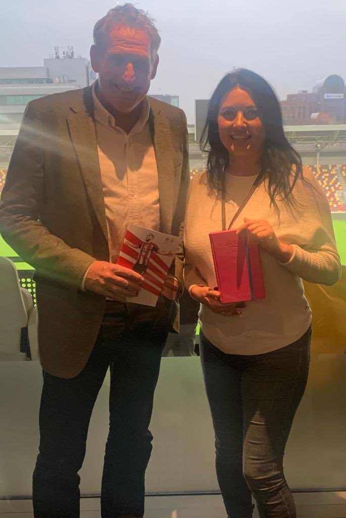 Our Steve had a great catch up this weekend with Natalie Sawyer, <a href="/talkSPORT/">talkSPORT</a> presenter and <a href="/BrentfordFC/">Brentford FC</a> fan for some post-match analysis after the match against Burnley on Saturday.

And of course she was presented with a Geoff Neal Group notebook too!

#brentfordfc #trustinprint