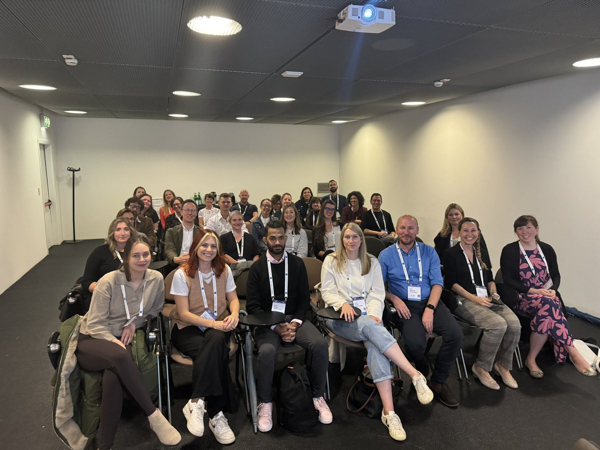Davido744's tweet photo. Fantastic turn out for the @ESICM #lives2023 physiotherapy working group meeting. Absolutely blown away by the engagement and enthusiasm of the group. So many ideas to take forward @SabrinaEggmann https://t.co/31IFtReGfU
