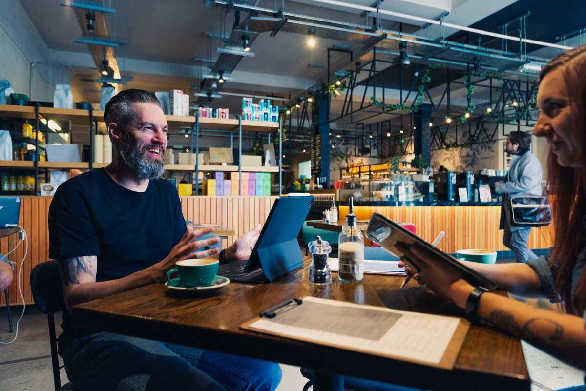 MarketingDerby's tweet photo. Chartered surveyors @InviseLimited, which started from a spare bedroom with a few hundred pounds and an old laptop, is eyeing major growth as it celebrates its third birthday. 

Learn more 👉 https://t.co/zQnPMten7G
@ConnectDerby https://t.co/939WKm3nmf