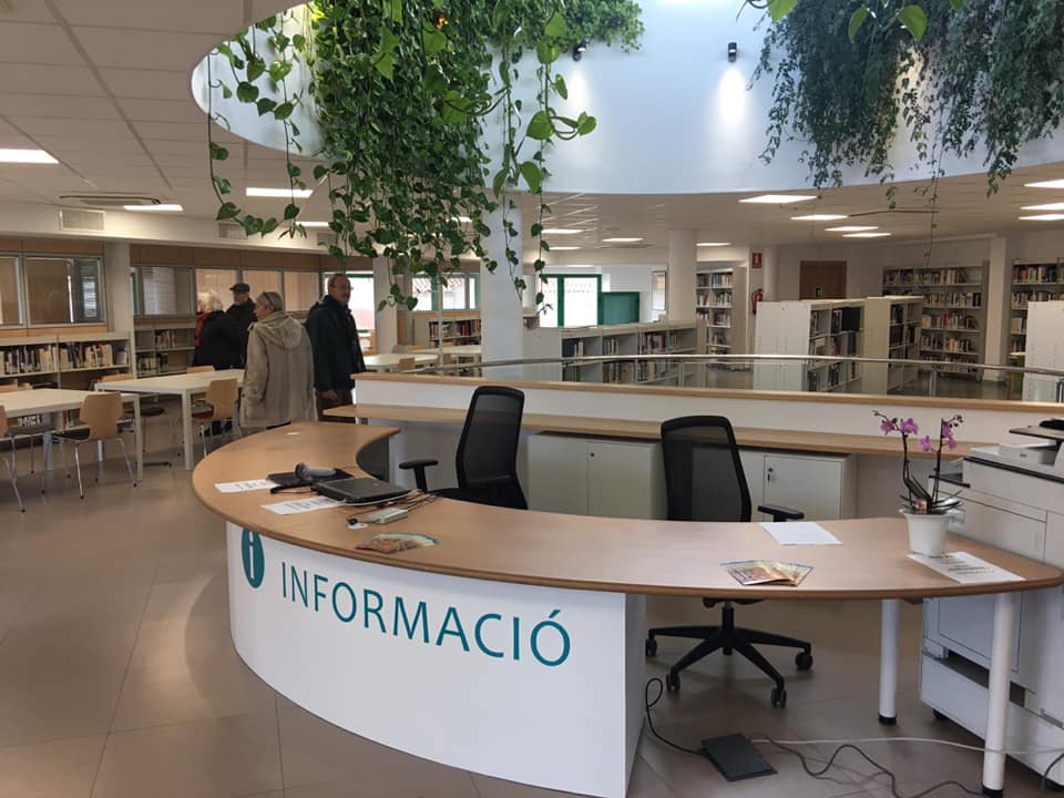 📚Avui celebrem el Dia de les Biblioteques!

📍A #Calafell comptem amb la Biblioteca Ventura Gassol i la Biblioteca Casa Nova de Segur

✨Dos espais molt especials plens d'històries

#DiadelasBibliotecas