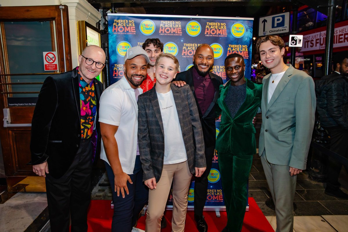 Surrounded by superstars on a red carpet...dreams do come true. This One's for the Dreamers x x There's No Place Like Home @LyricTheatreUK on 22 Oct 2023 #CheerUpCharlie Produced by The Charlie Kristensen Foundation in partnership with @NewFrameProds Photos: Danny Kaan @dannykaan