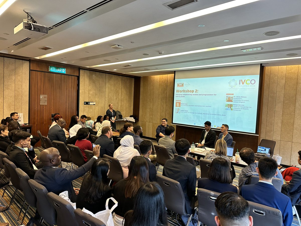 FinottiVander's tweet photo. On the first day of #IVCO2023, @chrismillora , Renan Herrera, Melanie Gow and I hosted a workshop on volunteering models designed by and for young people.
It was exciting to see individuals wanting to (re)think how to involve young leaders in spaces about them. https://t.co/gBnIV33nPF