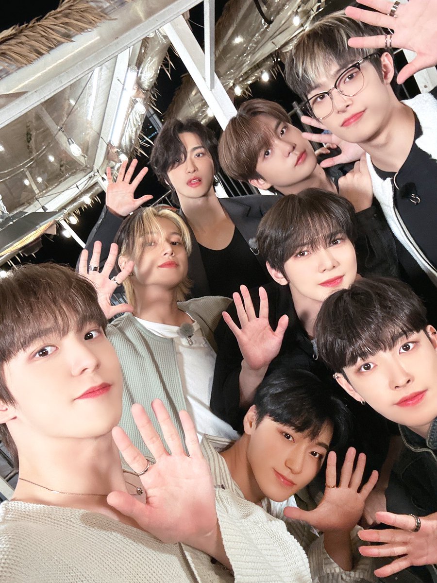 ATEEZofficial's tweet image. [📷] ATEEZ(에이티즈) #5OTD Behind Photo
⠀
5로지 서로이기에 같은 꿈을 꾸며
지금까지, 그리고 앞으로도 달려나갈 수 있는 에이티즈
2023년 10월 24일, 5주년의 길목에서
함께 축하해 줘서 고마워요 에이티니❤
⠀
#5_years_with_ATEEZ #ATEEZ #에이티즈