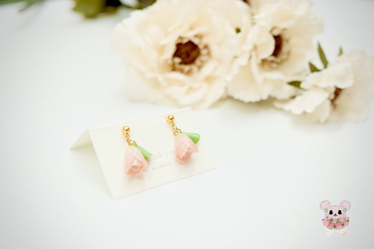 RIICHI_sewing's tweet photo. ピンクのグラデーション
チューリップ🌷

ほんのりパール感のあるポリマークレイで作りました🙌

リアルな花びらの質感を目指しました✨

#ハンドメイド
#ハンドメイドアクセサリー
#造花
#アクセサリー
#ピアス
#minneで販売中 https://t.co/wQclf7g0Y5