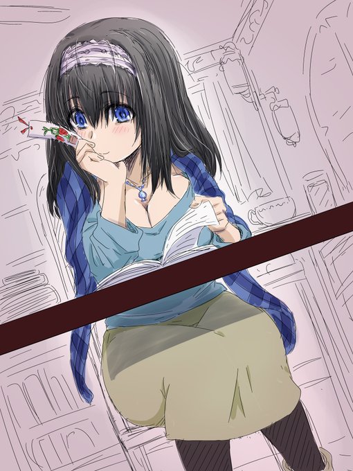 文字を追うのを少しだけ止め
何かを思い出しながら独り微笑む文香さん 