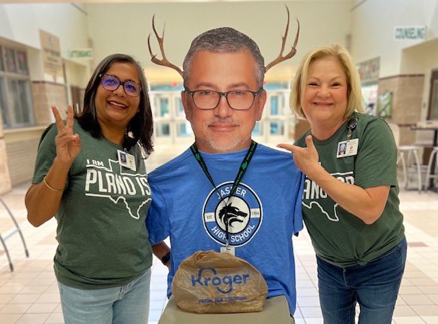 Nisha (@subaiya73) on Twitter photo <a href="/PrincipalEwing/">Steven Ewing</a> Happy 50th Birthday to the one and only BuckSlayer. May you have many more. <a href="/PrincipalEwing/">Steven Ewing</a> Happy 50th Birthday to the one and only BuckSlayer. May you have many more.