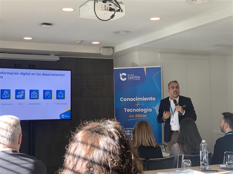 GrupoCastilla's tweet photo. #EVENTO #GCOnTour: ¡Llegó el gran día!🥳 Felices de estar hoy en Barcelona para ayudarte a optimizar la gestión de personas. Acércate y descubre cómo puedes nutrir el ciclo de vida de tus personas empleadas🙌

https://t.co/zvOWOOJbDE

 #SomosGrupoCastilla https://t.co/zOyaO9RbNz