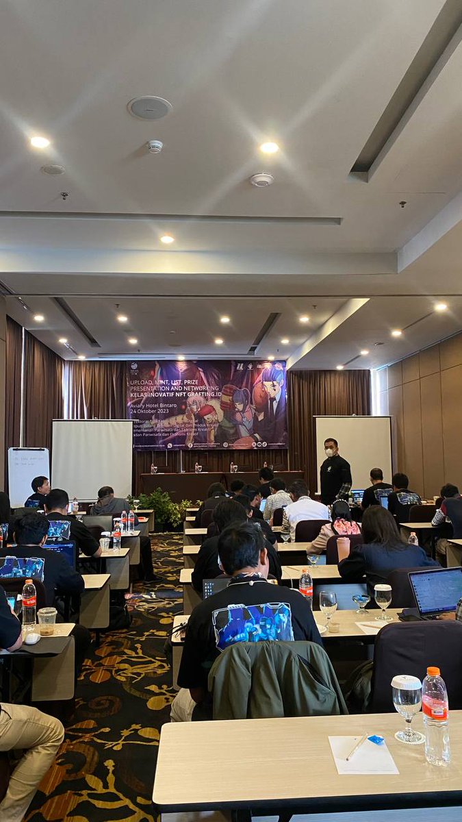 AlgoIndonesia's tweet image. Live coaching how to use @PeraAlgoWallet, how mint and list an #NFT on @RandGallery and @EXA_Market. 
Hosted by: @Kemenparekraf @ZabavaLabs 
👏👏 for @riandrns @iniheksa @md_argv @K14ontheTrack 
#Algorand #Web3