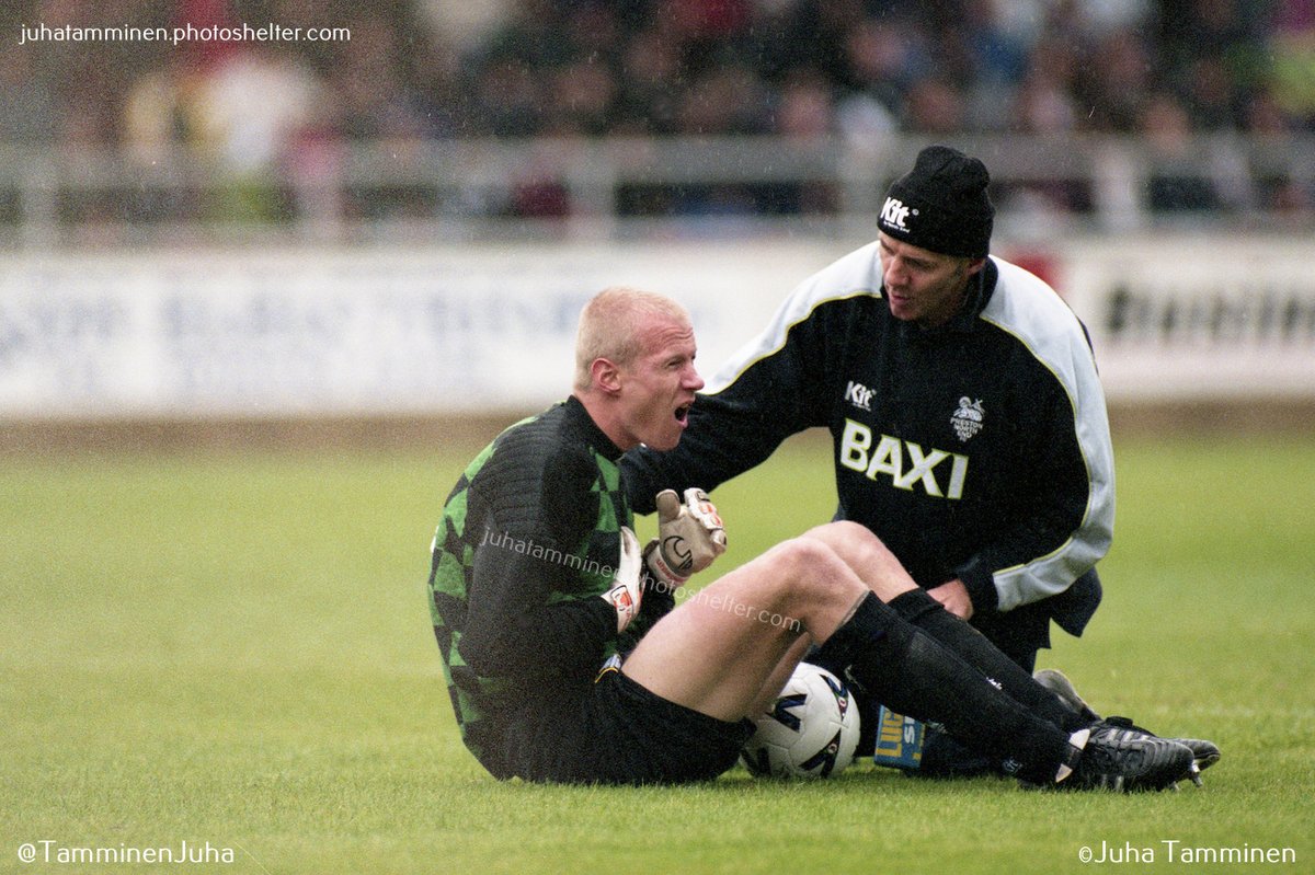 TamminenJuha's tweet photo. On this day 25 years ago I was at the rainy Sixfields Stadium to take pics of Teuvo Moilanen in action... Northampton Town vs Preston North End, 24 October 1998 #TeuvoMoilanen #Northampton #PNE #Preston #Sixfields https://t.co/o0OHIjyoN7