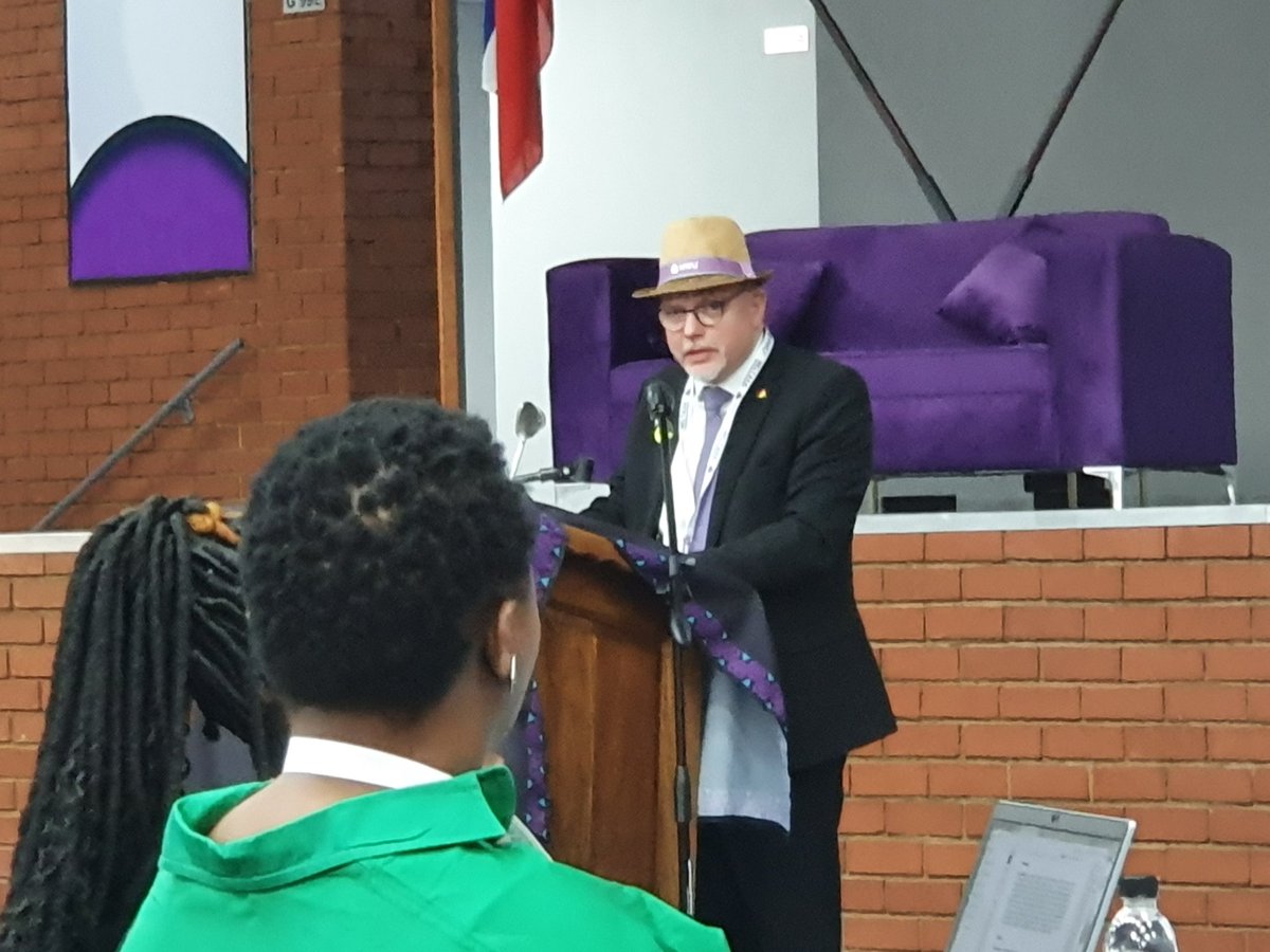 Official and warm welcome from #NWU DVC: Teaching &amp; Learning Prof Robert Balfour #Heltasa2023 #unconference