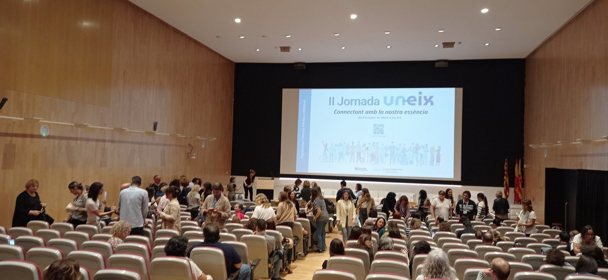 mqaics's tweet photo. En marxa la jornada #UNEIX de transformació de l' #atencioprimaria a #MetropolitanaSud: cuidant al #pacient mitjançant el #benestar dels #professionals @ics #orgullMetroSud https://t.co/cCag7IvWqs