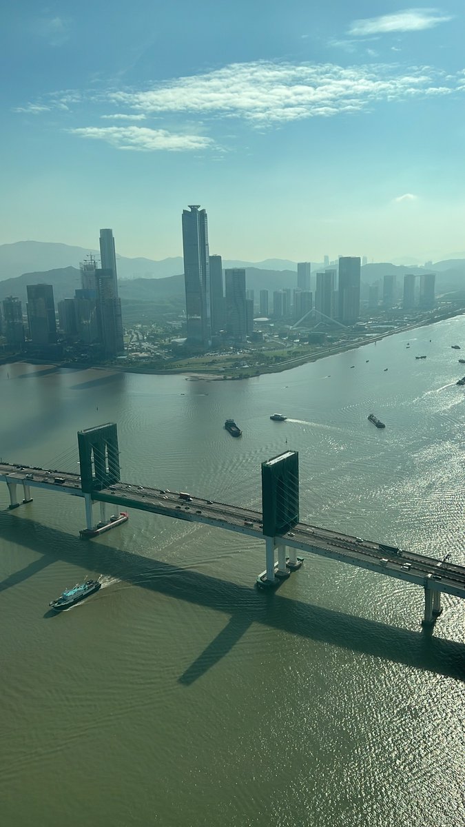 InexPalit's tweet photo. Waaa Macau Tower, if you have time it will be good to go here and take a look at the whole Macau from the top 😄
#macau #macautower https://t.co/a3kFDZ71Lx