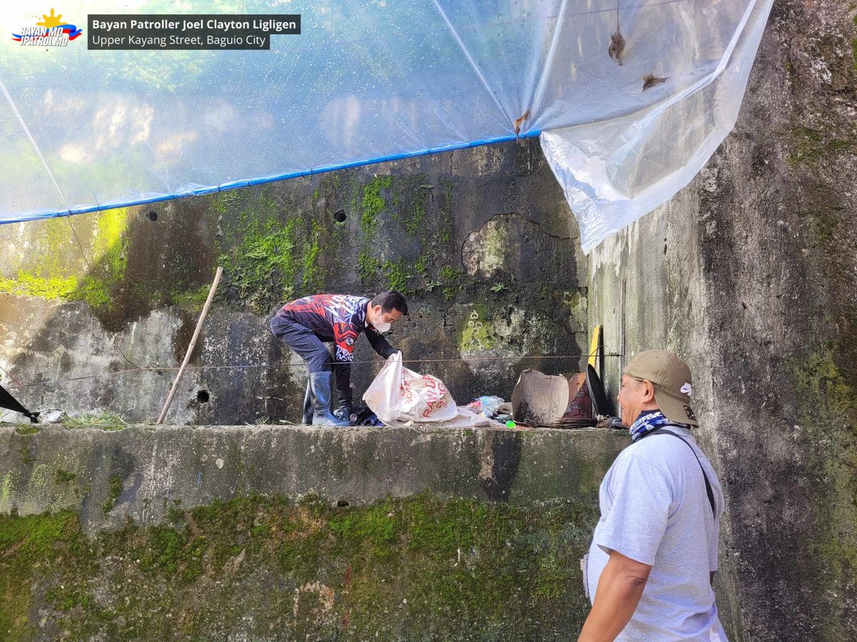 bayanmo's tweet image. Nagsagawa ng #CleanUpDrive ang Kayang-Hilltop Porters Association sa palengke ng Upper Kayang Street, Baguio City noong Oktubre 15. Katuwang nila ang Market Division ng City Treasury Office sa aktibidad.

Para sa mga kaugnay na ulat ng @bayanmo: abscbn.news/BMPM