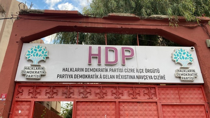 ➡️HDP ilçe binasına polis baskını serhatnews.com/hdp-ilce-binas… 

@WanHDP <a href="/HdpcizreHdp/">HDP CİZRE</a> <a href="/HDPgenelmerkezi/">DEM Parti</a> #haber #SONDAKIKA #operasyon