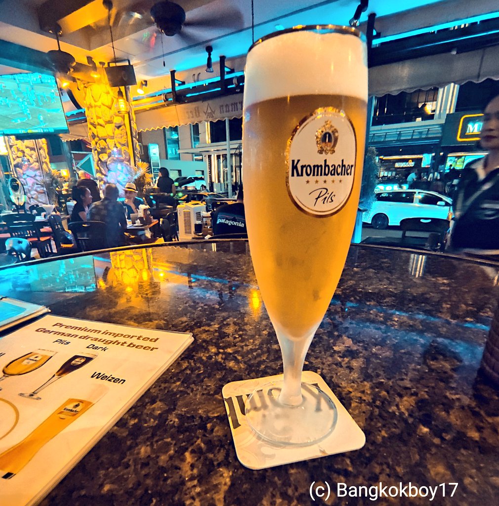 Looking for a taste of 🇩🇪 Germany in Bangkok? Check out the Old German Beerhouse on Sukhumvit Soi 11 and Soi 13! With a wide selection of German beers and a lively and friendly atmosphere, it's the perfect place to enjoy a cold one with friends!

#Bangkok #GermanBeer #GoodVibes