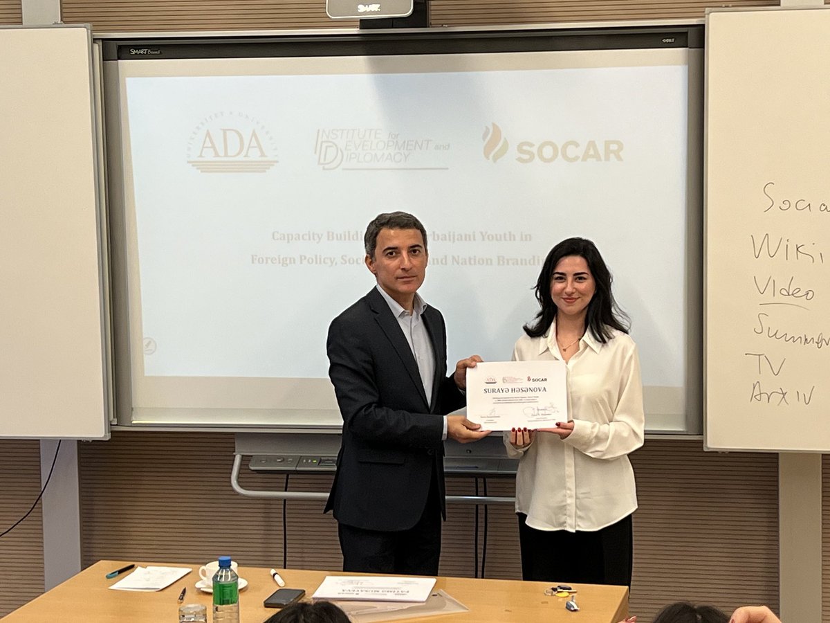 dvcpu's tweet photo. DVC-nin PR meneceri Surayə Həsənova ADA Universitetinin təşkilatçılığı, SOCAR-ın dəstəyi ilə keçirilən “Azərbaycan gənclərinin Xarici Siyasət, Sosial media və Milli Brend sahələrində bilik və bacarıqlara yiyələnməsi” layihəsini uğurla iştirak edib.
#DVC #Azdebate #ADA #SOCAR https://t.co/w3IPBjo2pC