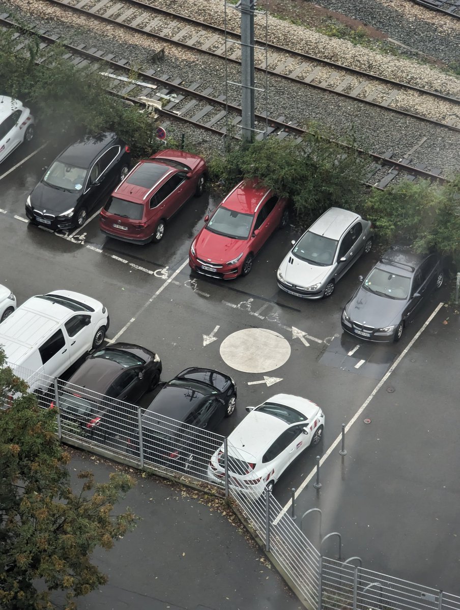 The most useful roundabout in France