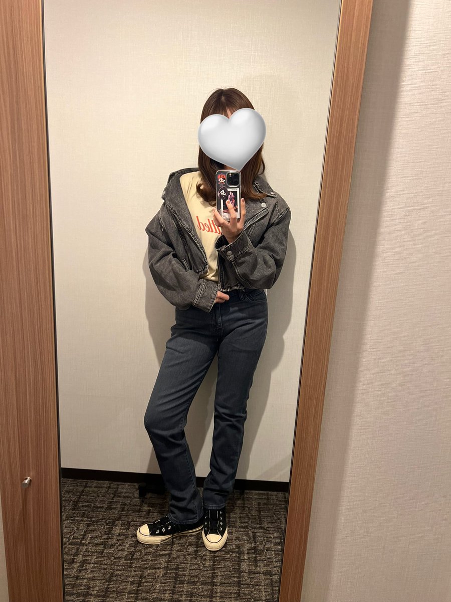 ansy0531's tweet photo. Levi'sで刺繍とタブを黒に変更していただきました🖤足細く見えない！？？、？とっても履きやすくてストレッチ性もあって動きやすいです！！
#levis
#flexjeans
#錦戸亮
#NOGOODTV https://t.co/ALwj964zvP