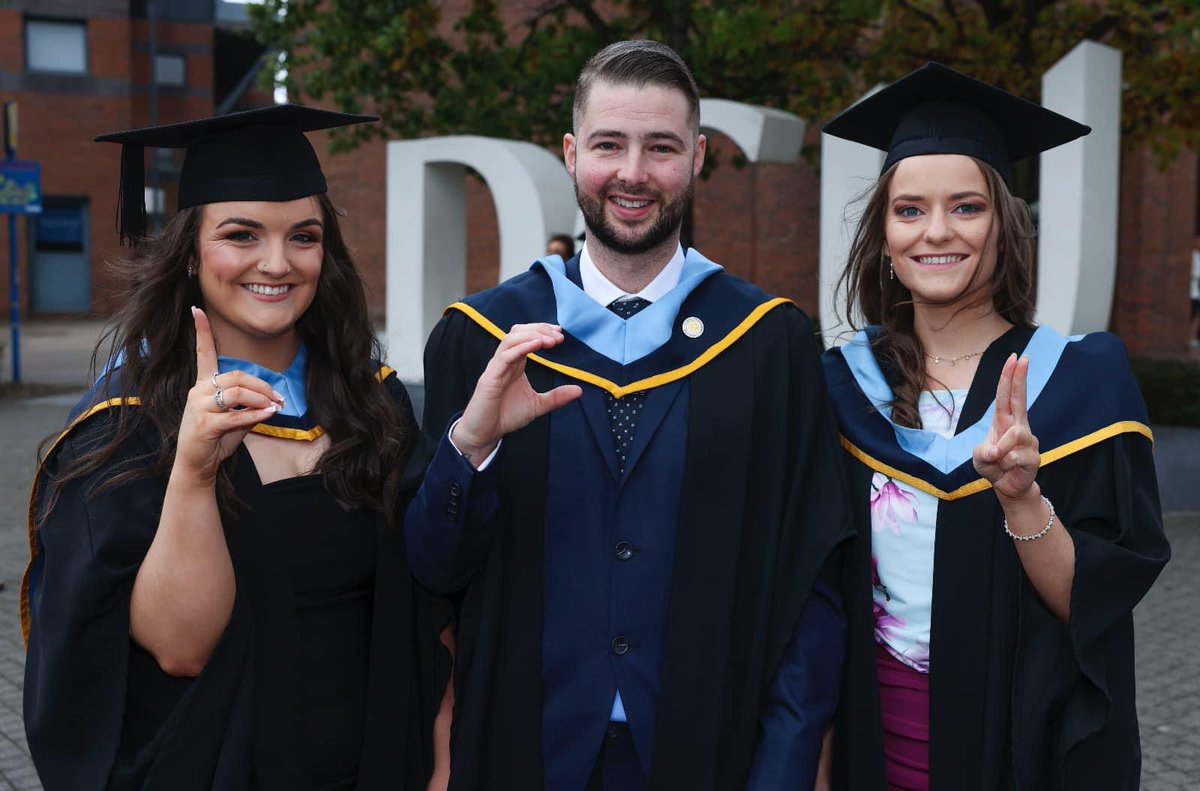 HFSchoolDeaf1's tweet photo. Yesterday was a very proud day for the Deaf Community. Aimee, Kevin and Aisling became the first deaf teachers to qualified as primary teachers in @DCU. Special thanks to @dcu_incl_spe, especially Dr Elizabeth Matthews and her team for changing the system and making dreams come https://t.co/uB99lNscKC