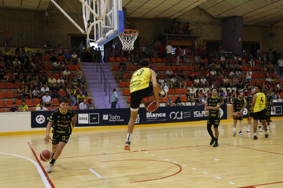JaenFSbasket's tweet photo. 🧙 @IvanLucente21 #SomosJaén💛 https://t.co/GpPCEZhtdZ
