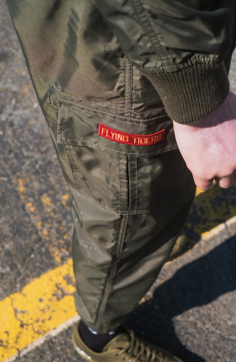 alphaind_sa's tweet image. Make power moves in the Alpha Industries flight suit.

#AlphaIndustries
#AlphaIndustriesSA
#Flightsuits