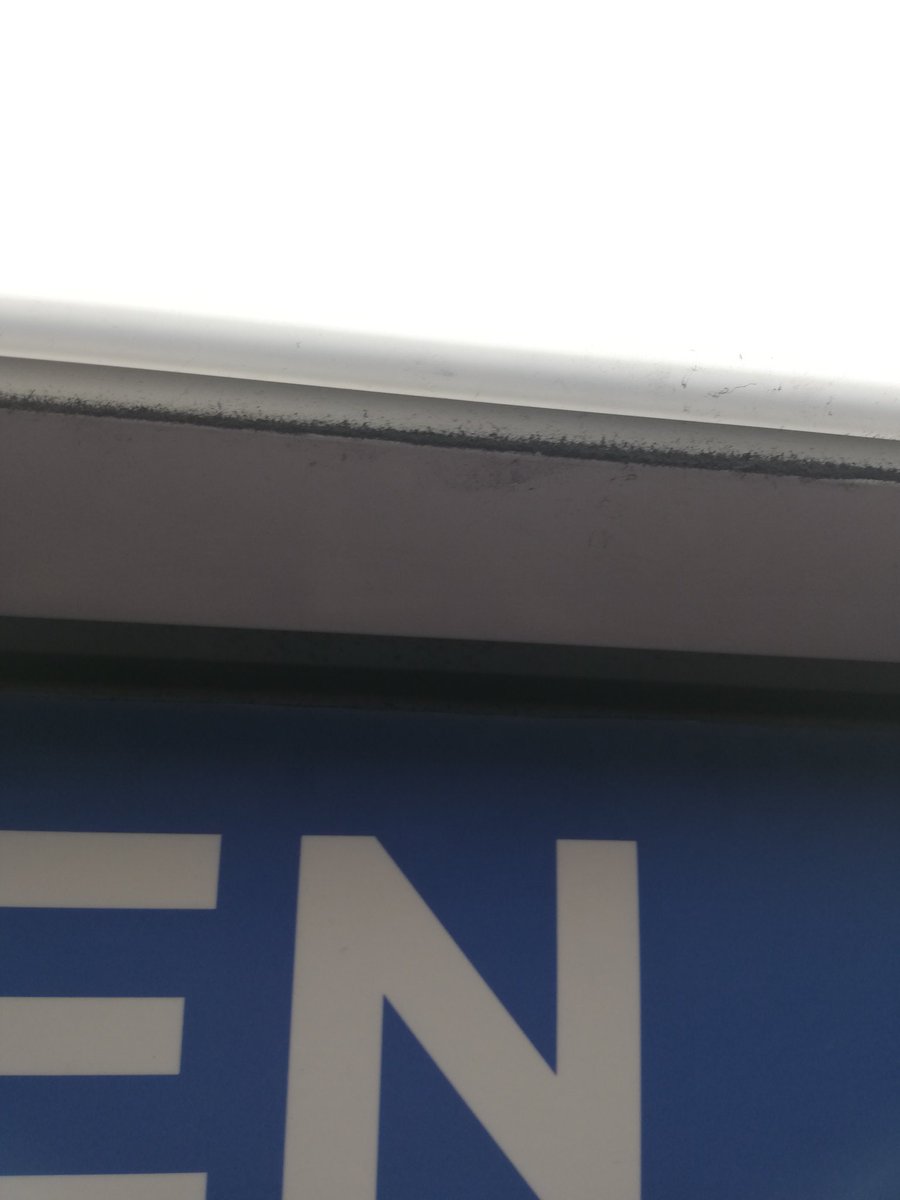 GiuseppeNegri95's tweet photo. @InfoAtac Cara Atac la vogliamo pulire la metro soprattutto nella parte di aerazione dell'aria? No? Quanti microbi, acari e altro ci fate respirare quotidianamente? #atac #roma @gualtierieurope https://t.co/7gFEnxGd6h