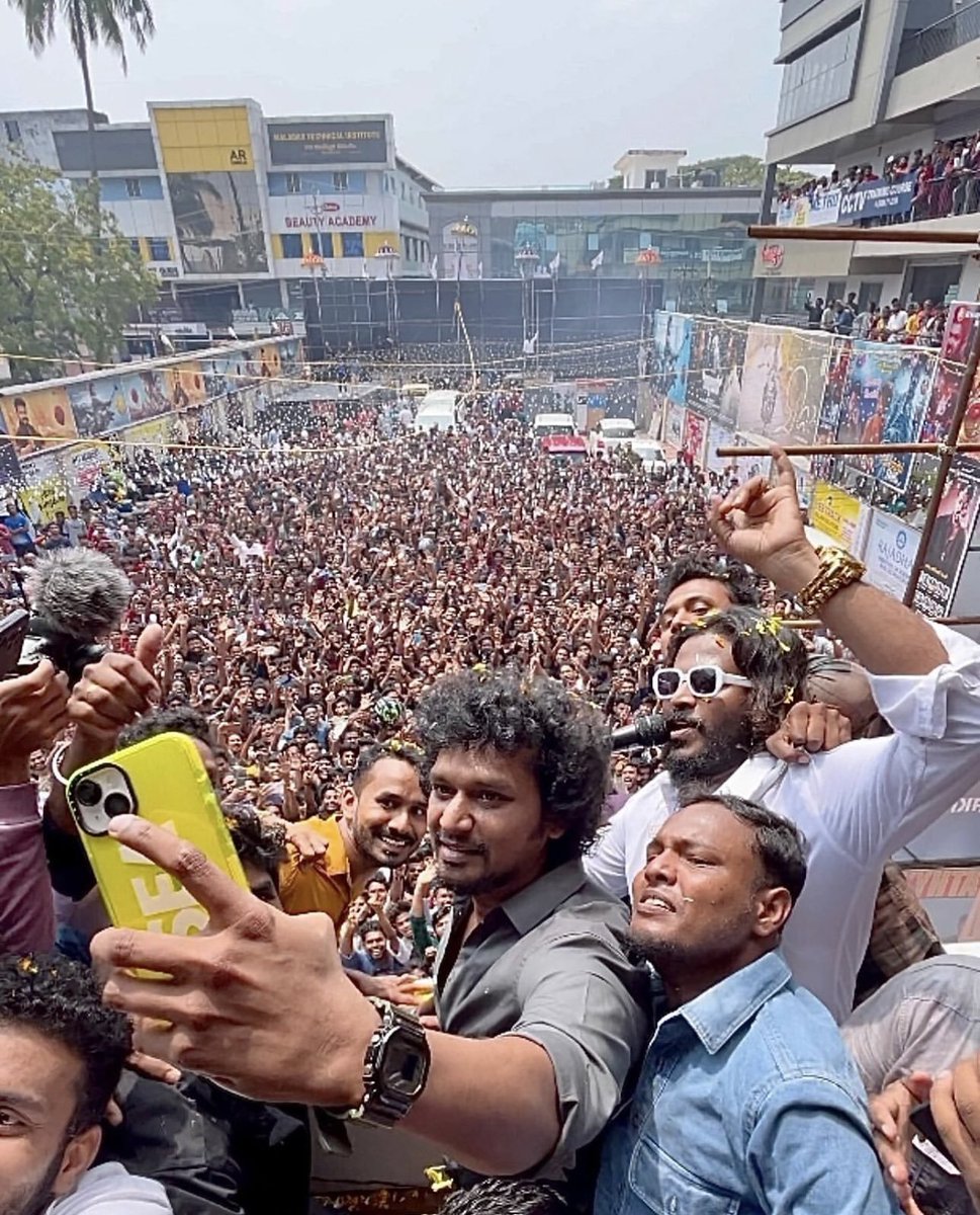 Thank you Kerala for your love.. Overwhelmed, happy and grateful to see you all in Palakkad. ❤️

Due to a small injury in the crowd, I couldn’t make it to the other two venues and the press meeting. I would certainly come back to meet you all in Kerala again soon. Till then