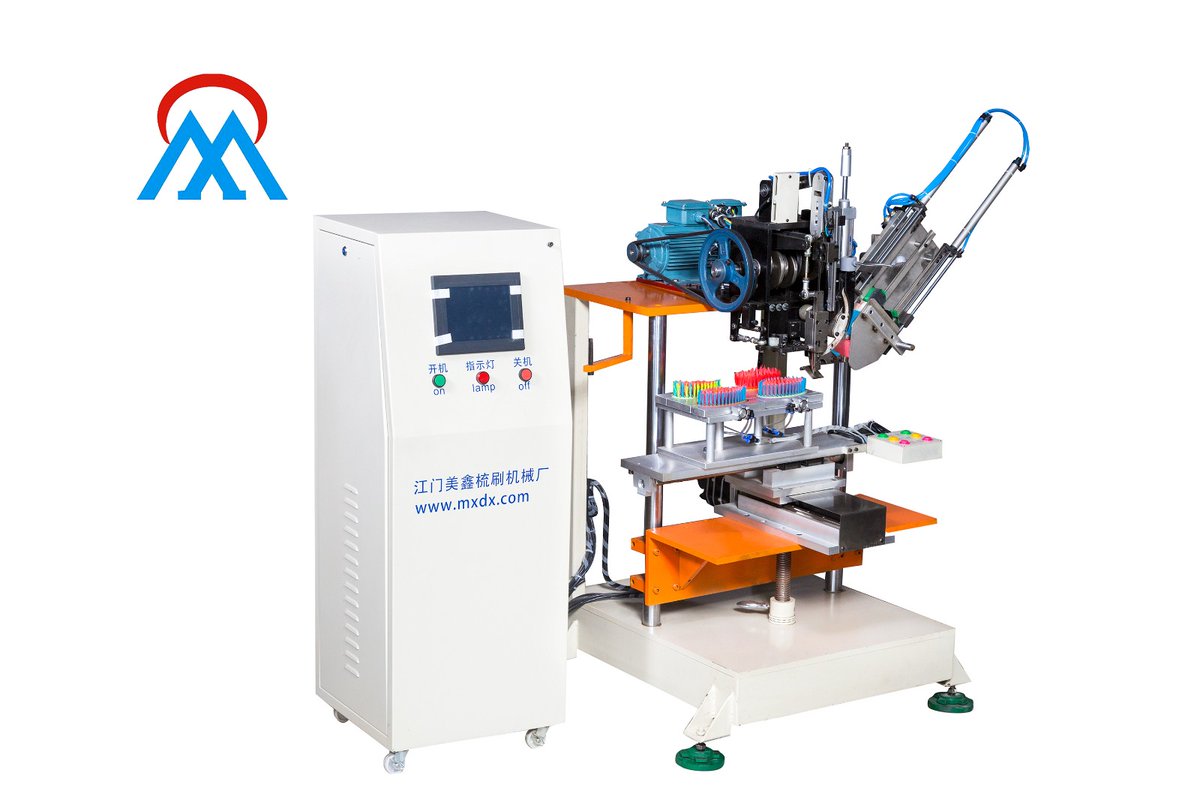 MXBrushmachiner's tweet image. Meixin 2 axis flat brush making machine 
 
One tufting heads, independent 2 axis motion, only for tufting. 
Used to produce the snow brushes. 
 
Learn more: bit.ly/3Qcy6zU
#brushtuftingmachine #flatbrushtuftingmachine #broommakingmachine