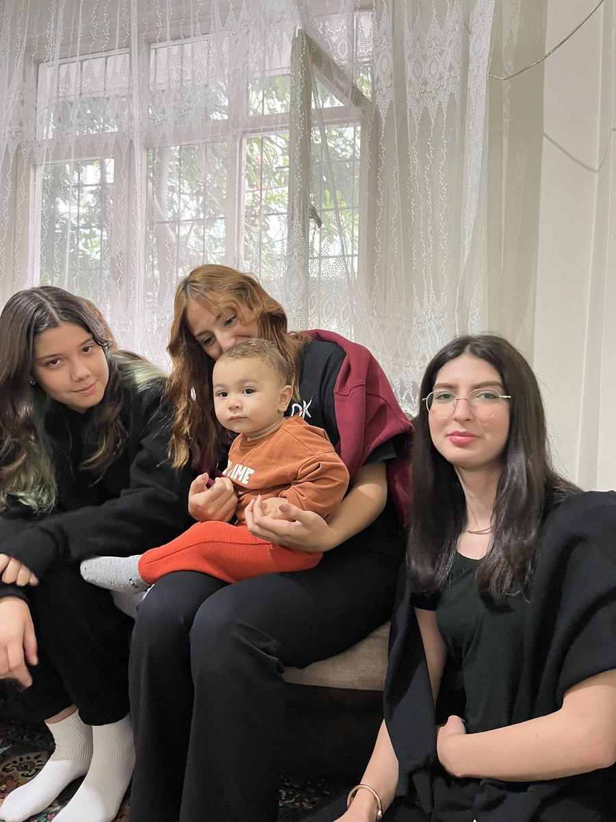 infaktabirlik's tweet photo. Kardeş Aile Projesi 🤝

📍Esenler

İnfak Kulübü Lise kademesi kardeş aile projesi kapsamında hak sahibi ailelerimizi ziyarete devam ediyor.
Her daim infak ettikleriniz için teşekkür ederiz. https://t.co/tXAlkmzAyw