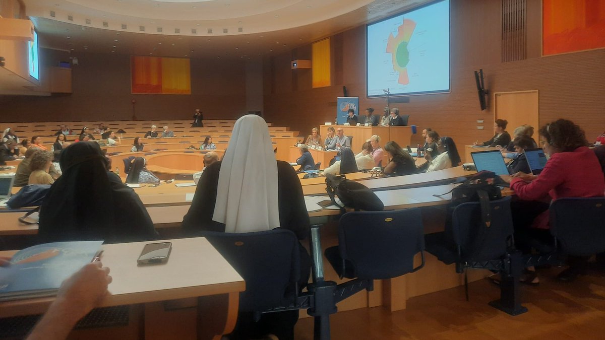 GlobSolidForum's tweet photo. Catholic Sisters bring their global networks into Dialogue on Solutions for #SustainableDevelopment 
We are at the First UISG Advocacy Forum, culmination of a process that began over 3 years ago, when @uisg_superiors launched @SistersAdvocate with GSF👇
https://t.co/an9iLME0eR https://t.co/BT9GlbBbpK