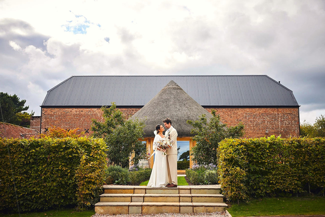 Spring &amp; Summer Offer at Brickhouse Vineyard 🌿💫

With a few key 2024 dates remaining at the gorgeous country bolthole, @brickhousevineyard is extending its covet-worthy spring offer to couples keen to tie the knot during the summer months.

Pick from 6th April; or 6th, 13t