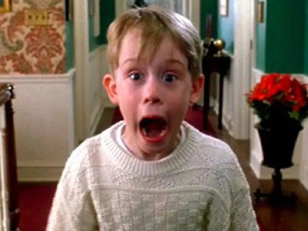 GossipRoomOff's tweet photo. Plus que 9 lundis et c’est… #Noël ! 🎄🎁 https://t.co/G9d2321HeG