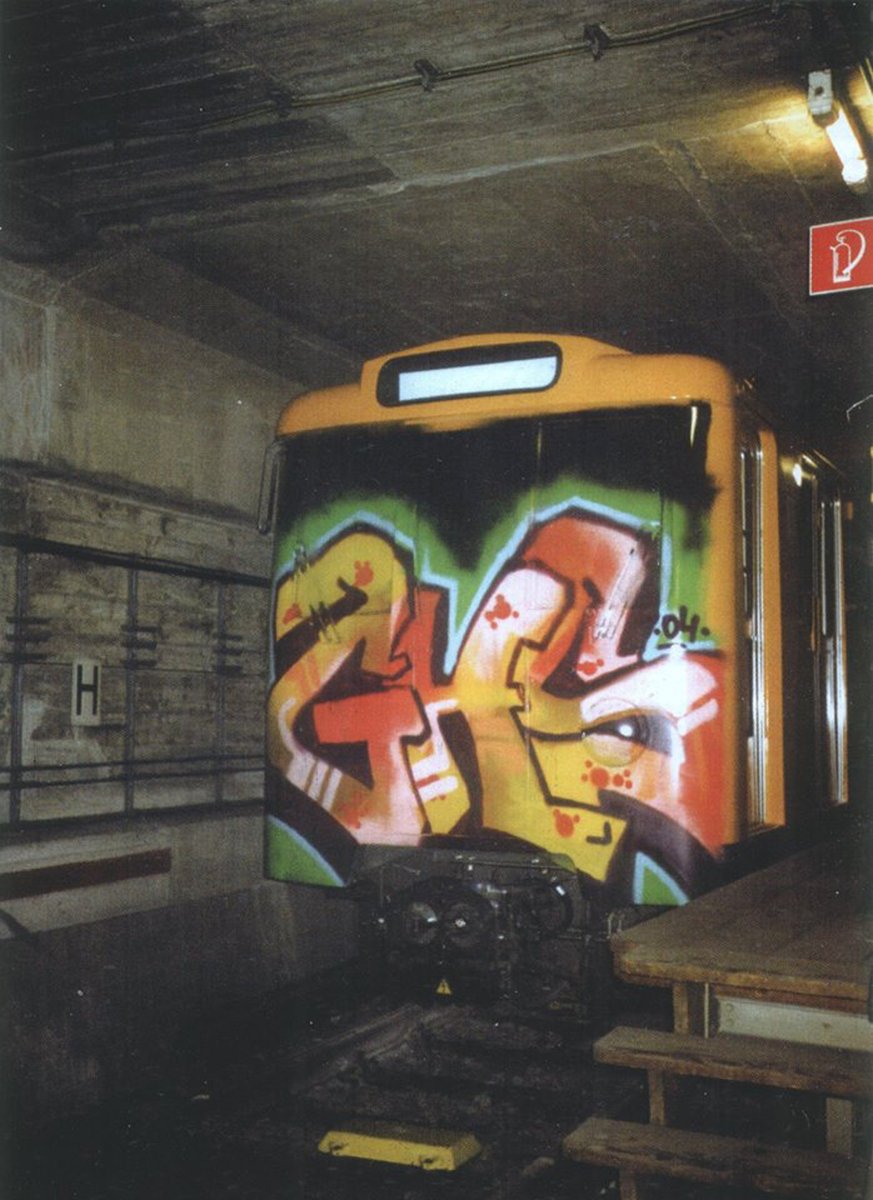 blockunique1's tweet photo. Rediscovered: long lost retro #graffiti masterpieces given new life through #NFTart. ๐ #graffitiart #trainbombing #graffiti #nft #graffitiartist #berlingraffiti Rescued from obscurity! ๐ See previously lost graffiti murals. Add a forgotten treasure to your digital collection! ๐ https://t.co/2Ycatx6Po2